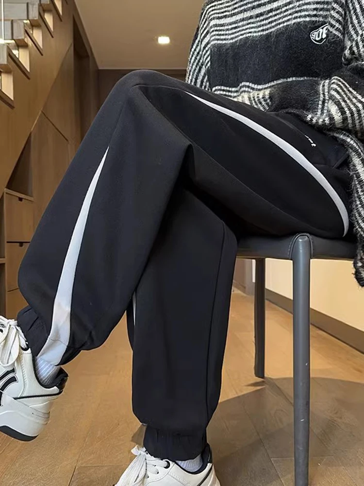 

Повседневные спортивные брюки для подростков в полоску с цветными вставками, свободного кроя, с эластичным поясом и шнурком, американские утепленные спортивные штаны