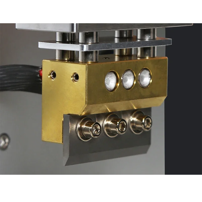 

Precision Cable Bonding Machine, 8-inch LCD Cable Bonding, Green Flexible Cables, Constant-Temperature Press, Mobile Phone Flexi