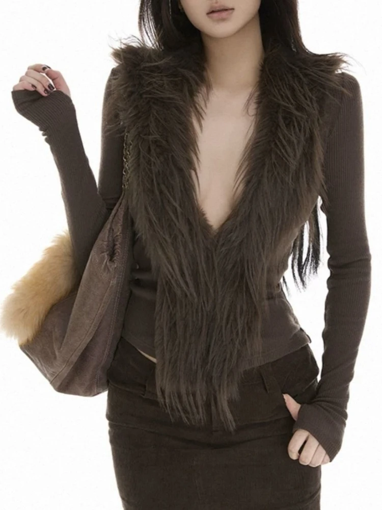 

Y2k Aesthetics Winter Patchwork Fluffy T-shirt Women Harajuku Slim Fit Cropped Tshirts 2026 Vintage Sexy Deep V-neck Tops Grunge