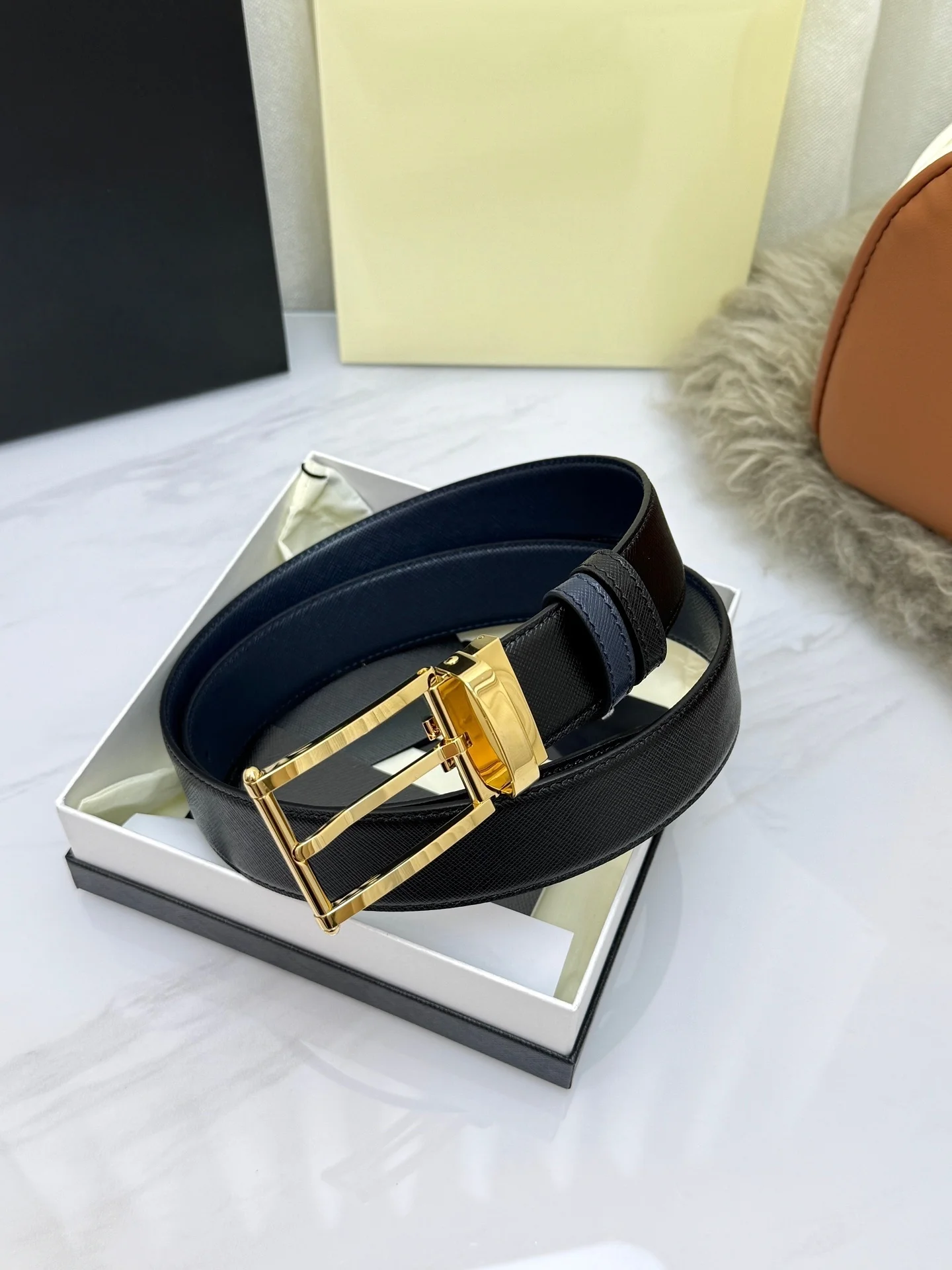 Luxury Brand Genuine Leather Belt Calfskin BeltWidth 35mm Fashion Belt Simple Versatile Business Material High-End Luxury Gift