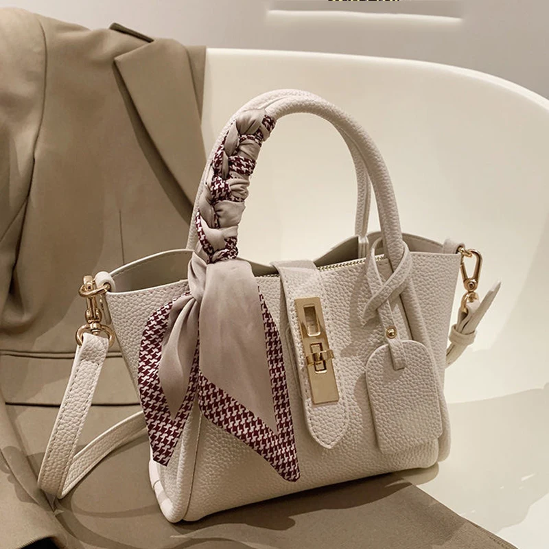 

Women's High-End Spring Summer 2025 Tote Bag Handbag Commuting Shoulder Crossbody Bag for Stylish Accessory