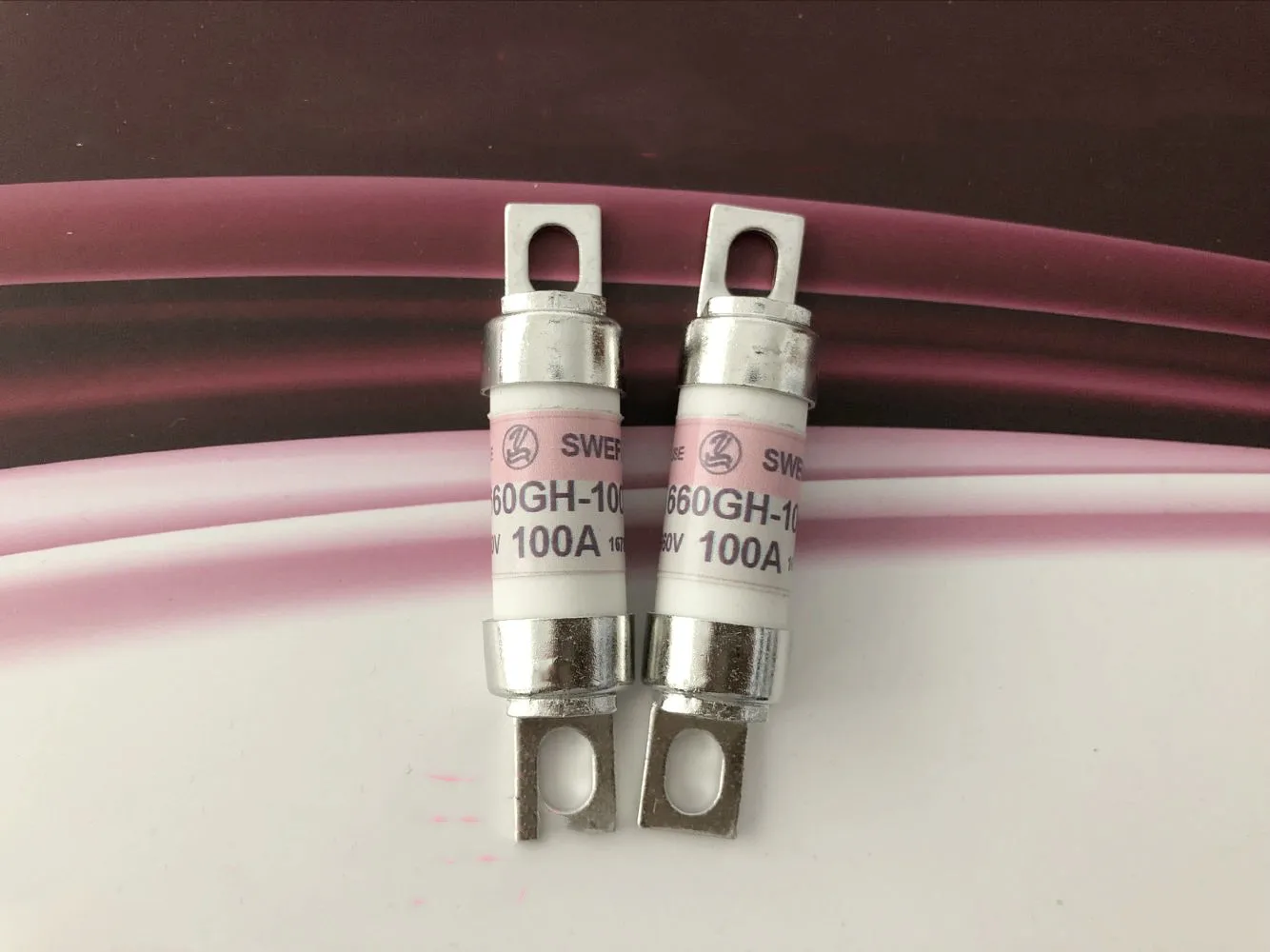 

Специальный предохранитель 660GH-100A 200A 160A 125A 315A 350A 400A