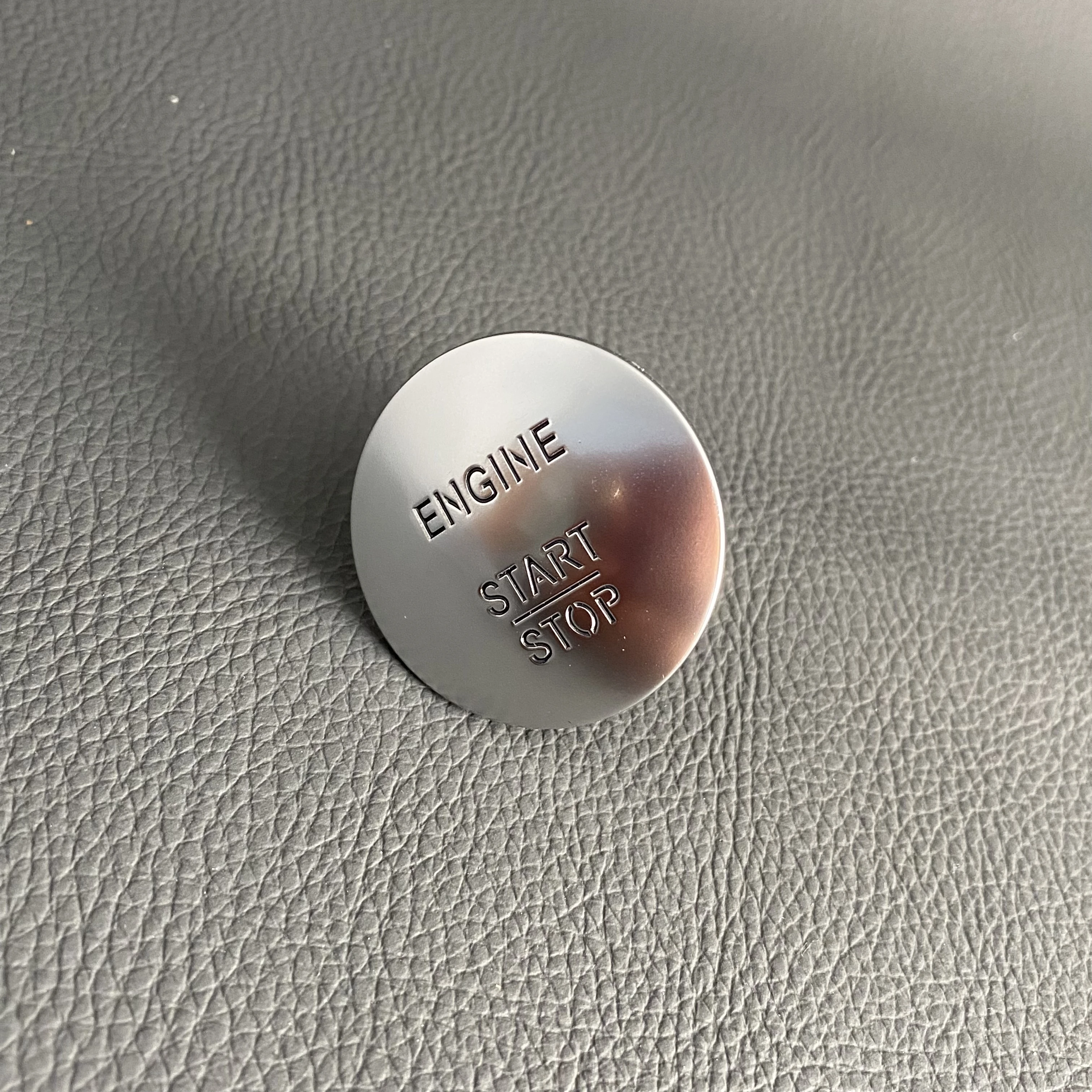 Schlüsselloser Start-Stopp-Druckknopf für Auto-Motorzündung 2215450714 für Mercedes Benz W205 W212 W164 W166 W221 – Detail 5