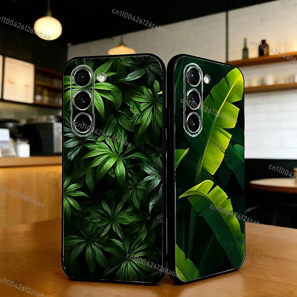 

INS Elegant Tropical Leaves Phone Case For Samsung S20,21,22,23,24,25,26 Ultra,Plus,Lite,FE,Black Soft Case