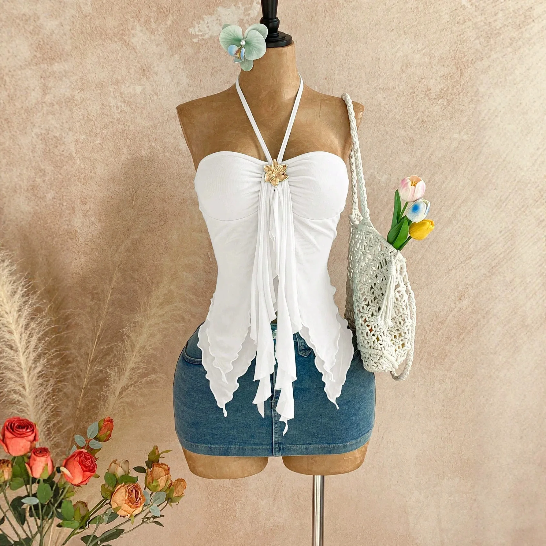 Women's New Solid Halter Neck Ruched Front Metal Decor Irregular Fringe Hem Sleeveless Crop Tank Commuter Casual Fashion Blouse