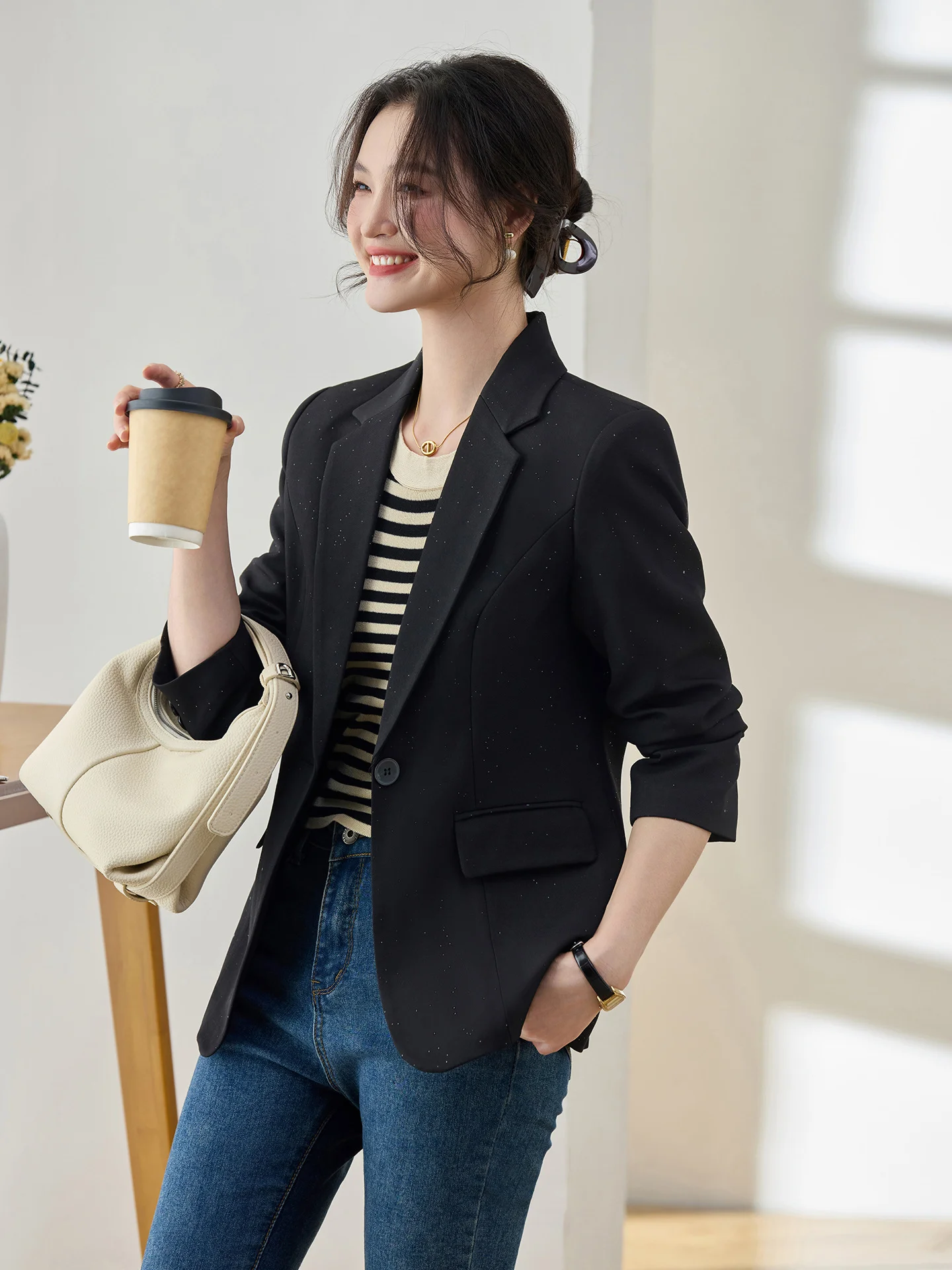 New Arrival Women's Casual Long‑Sleeve Blazer with Suit Collar, Stylish Business Outfit for Cross‑border Fashion