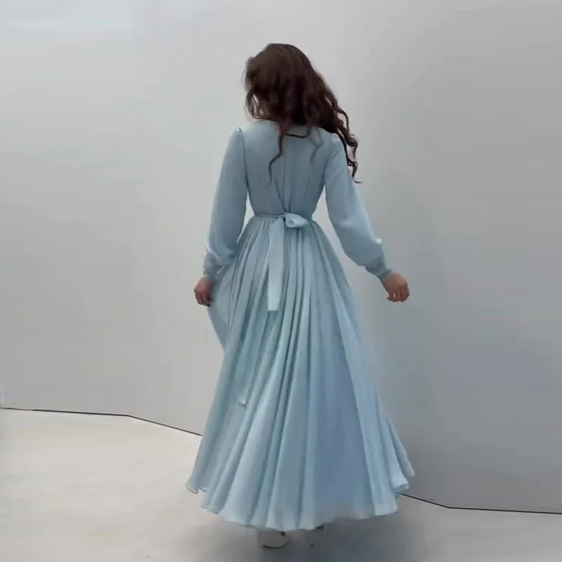 러칭 롱 슬리브 드레스 여성 2025 라이트 블루 슬림 웨이스트 캐주얼 엘레강스 솔리드 컬러 바디콘 미디 드레스