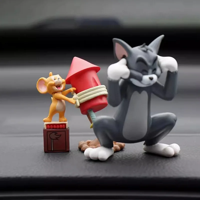 

Cartoon Tom New and Jerry Rocket Scene Figurines Classic Cartoon Characters Car Dashboard Ornaments Collectible Anime Peripheral