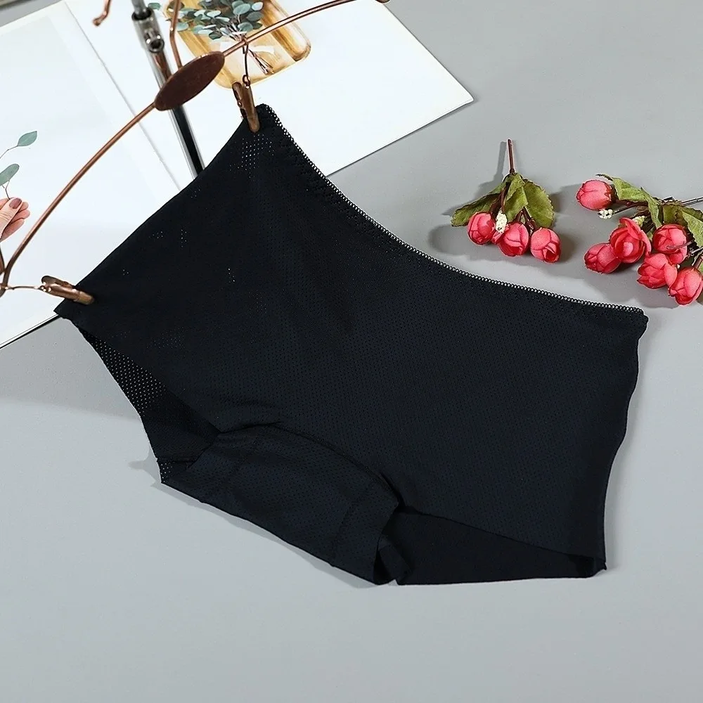 Cotton Crotch Women Trunk Briefs Traceless Low Waist Ice Silk Panty Shorts Invisible Sweat-absorbent Air Holes Safety Pants