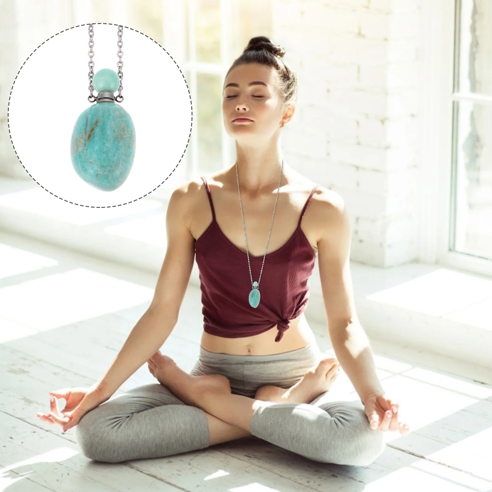 

Sturdy Lanyard Crystal Perfume Bottle Pendant Aromatherapy Necklace Essential Oil Diffuser for Women Christmas Birthday Party