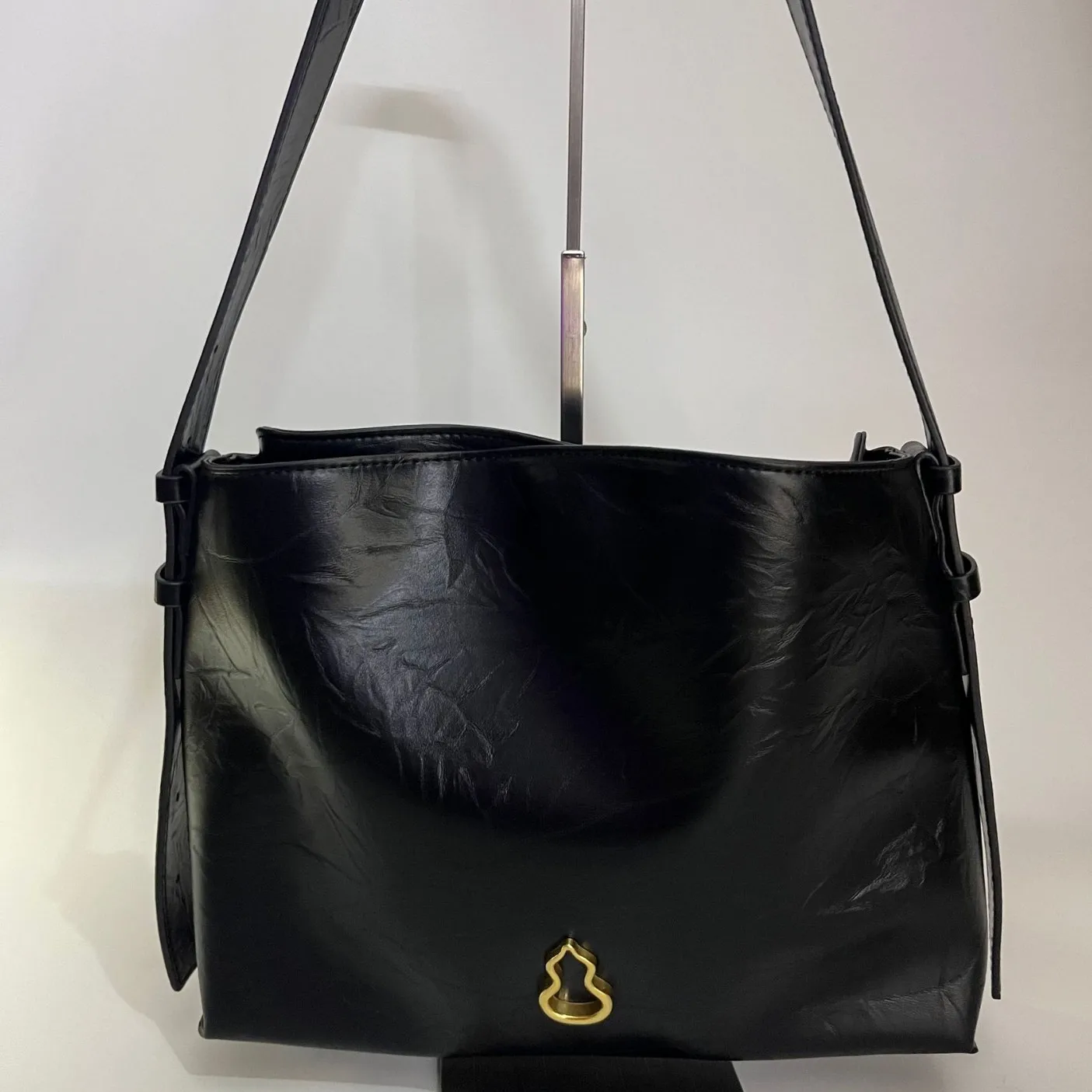 BAMPO 2025 New Small Hobo Tote Bag Fashionable Single-Shoulder Crossbody Underarm Bag for Women