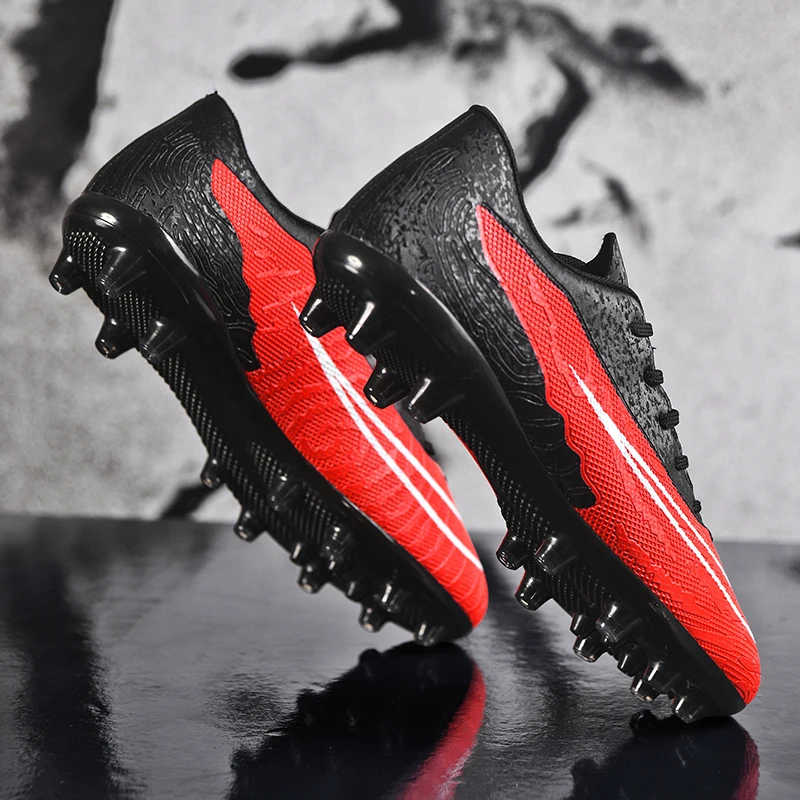 

New Men Soccer Shoes Match Ultralight Training Futsal Cleats Sneakers Indoor Football Boots Long Spikes