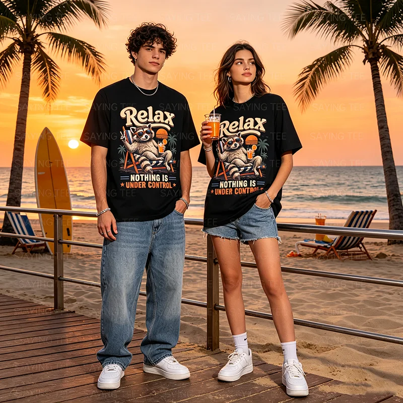 Entspannen Sie sich, alles ist unter Kontrolle, T-Shirt mit Waschbär-Motiv, Y2k Lifestyle, Urlaubskleidung, Damen, Herren, Outdoor, Urlaub, Spruch-T-Shirt, Outfit – Detail 3