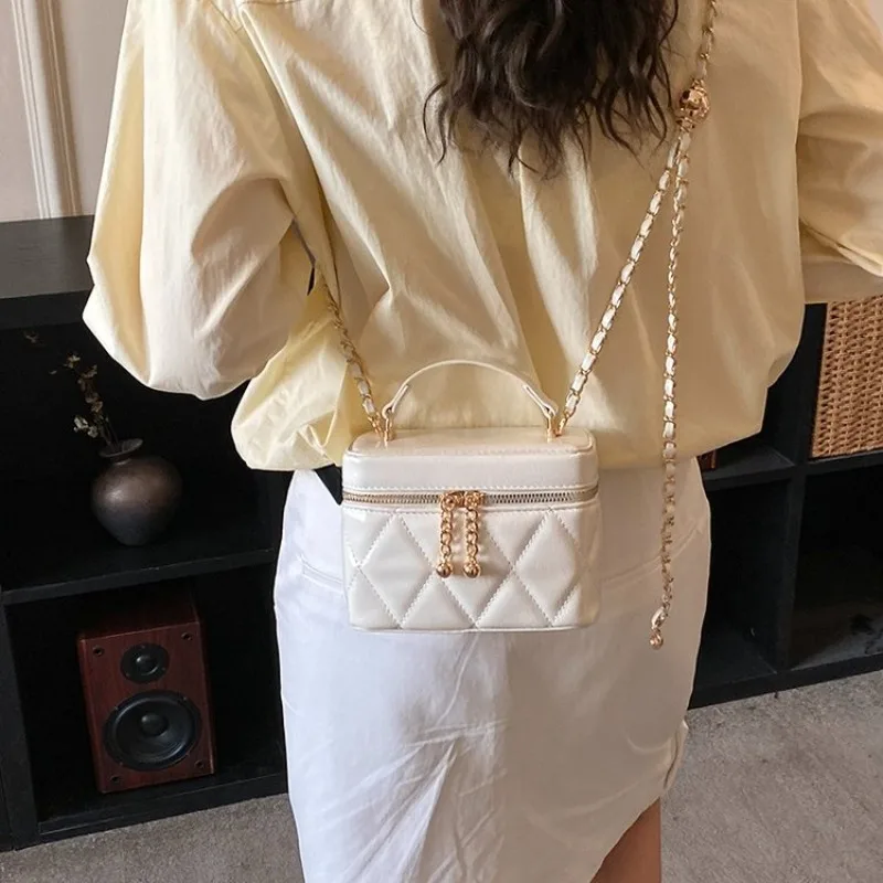 

Simple Luxury Letter Logo Diaper Bags For Women Trendy Elegant Shoulder Bag Minimalist Designer Messenger Bag Classic Commuter