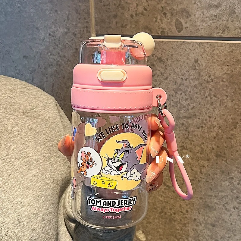 Kawaii 550 مللي توم وجيري يوم الصيف شرب القش كوب ماء أنيمي طالب الموضة المحمولة مزدوجة شرب الفم كوب بلاستك