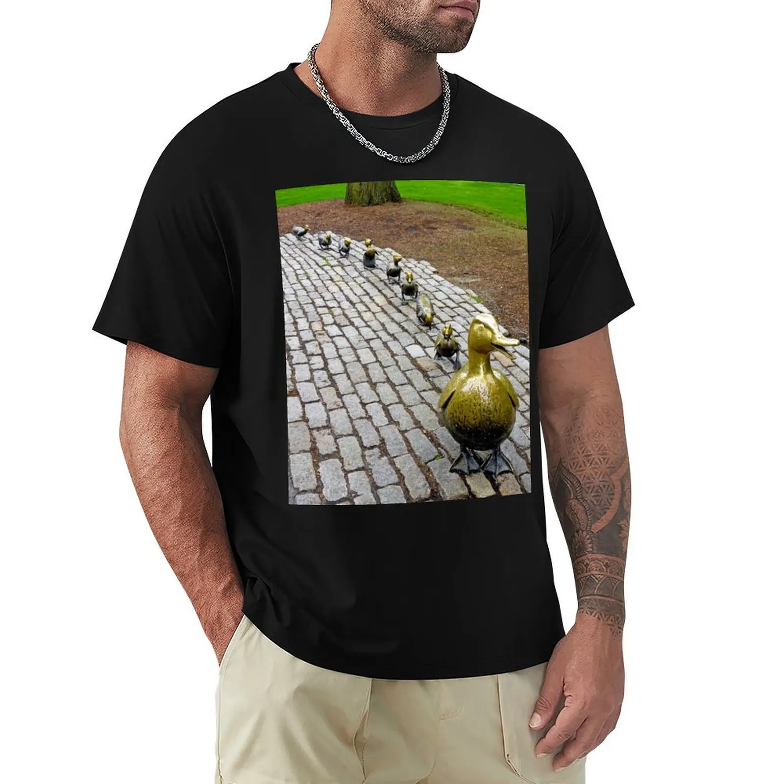 Make Way for Ducklings Study 1 T-Shirt Functional Casual Short Sleeve Tee