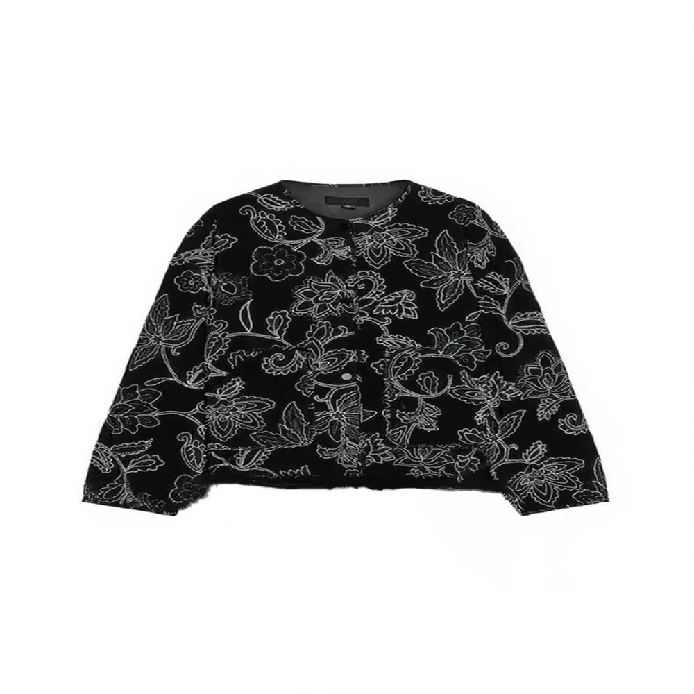 เสื้อแจ็คเก็ตผู้หญิงสไตล์ยุโรปและอเมริกาสำหรับฤดูใบไม้ร่วง คอทรงกลม แขนยาว มีกระเป๋า แต่งลายปัก