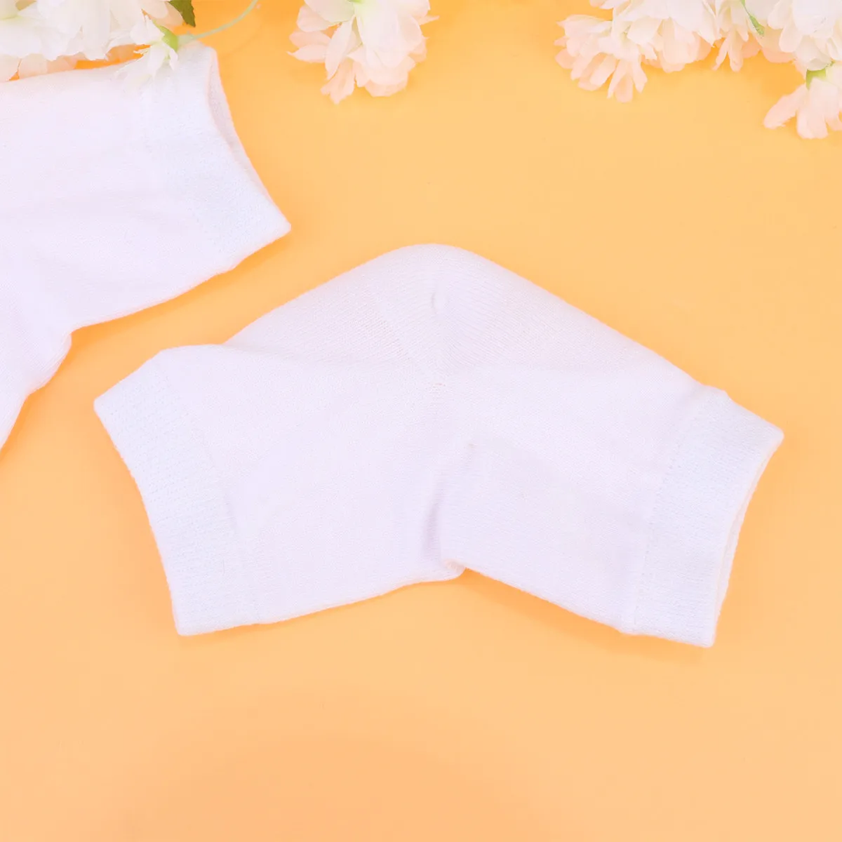 2Pairs Anti-Crack Gel Heel Socks Moisturizing Protector Comfortable Soft Breathable Night Wear Ankle Socks Foot Care view 3