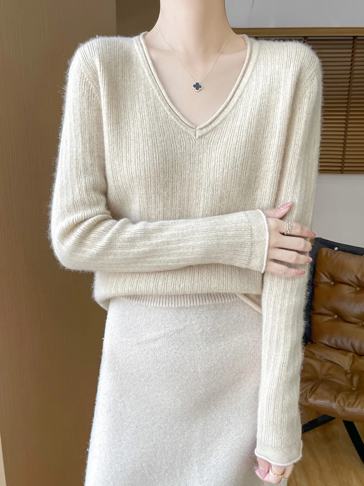 

2025 New Women's V-neck Pullover 100% Merino Wool Sweater Spring Autumn Grace Style Hollow Knitwear Female Cashmere Sweater Tops