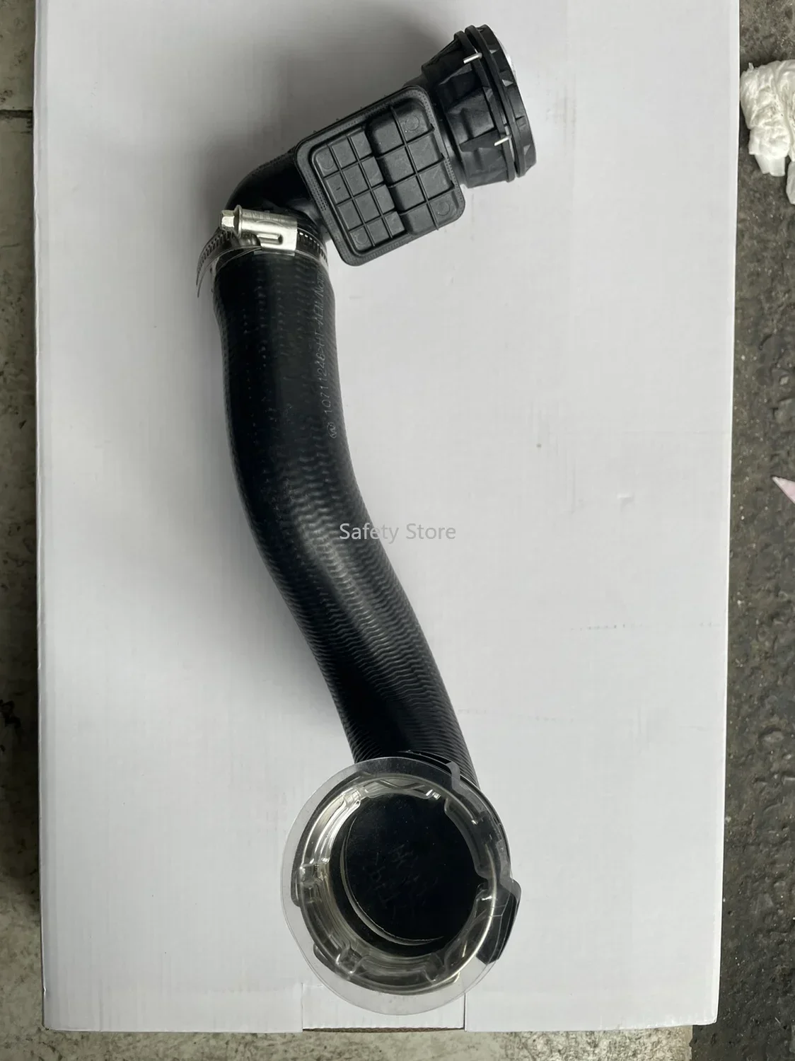 

Подходит для соединительной трубы турбокомпрессора Roewe I5 I6 RX5 MG5MG6, шланга интеркулера, пластиковой трубы