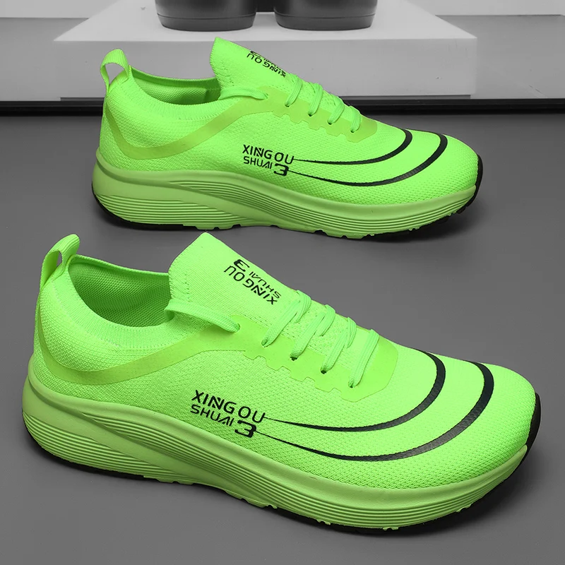 

Slip-On Walking Shoes for All Seasons, Men's Lightweight Mesh Casual Sports Shoes, Dad-Style Fly-Knit Men's Casual Shoes