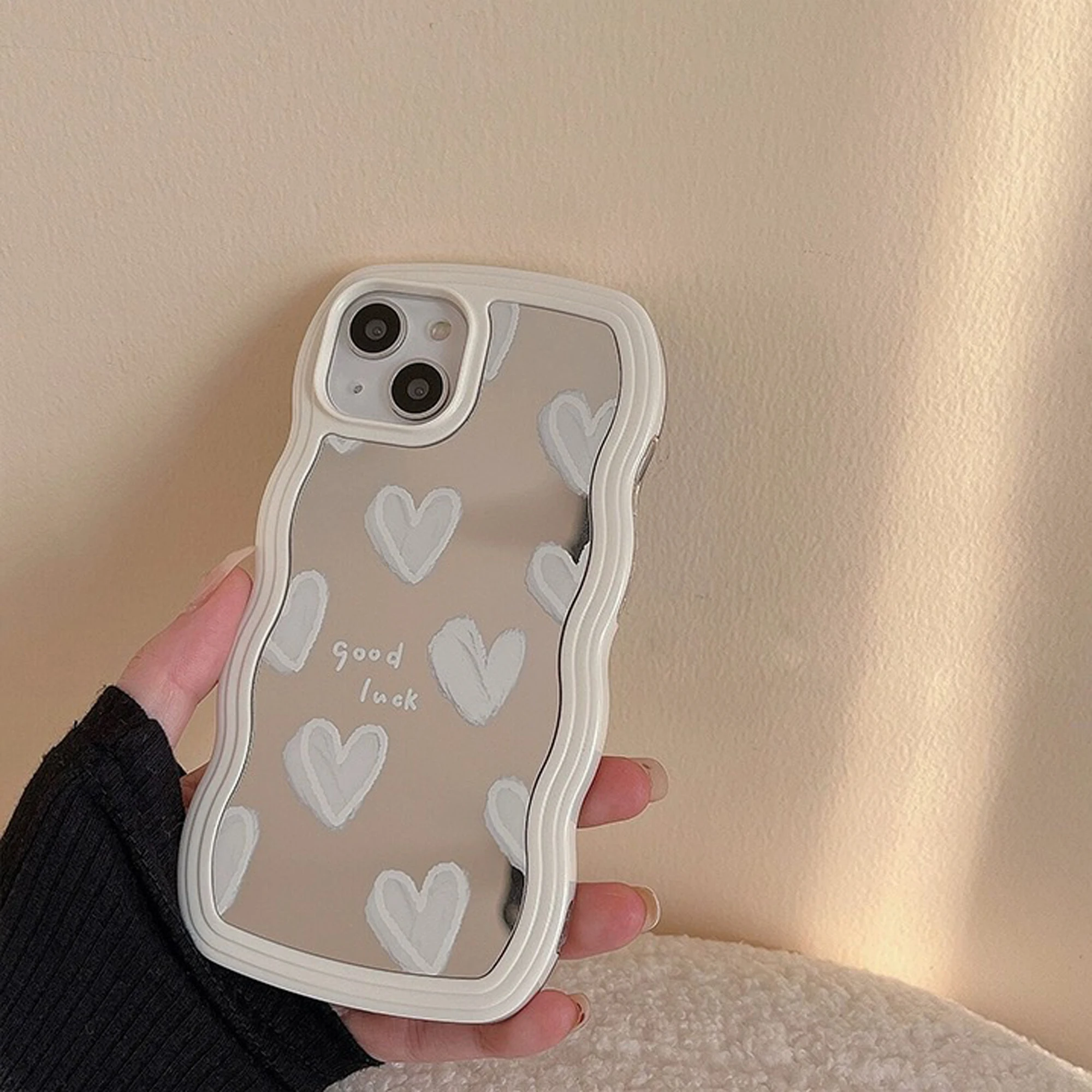 Wavy Frame Heart-Shaped Mirror Phone Case For IPhone 15 14 13 12 11 Pro Max X XR Girls Fashion Phone Case With Bracelet