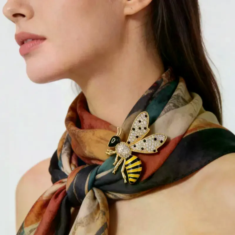 Fashion Creative Animal  Bee Brooches Women Clothing Coat Suit Jewelry Accessories Gifts