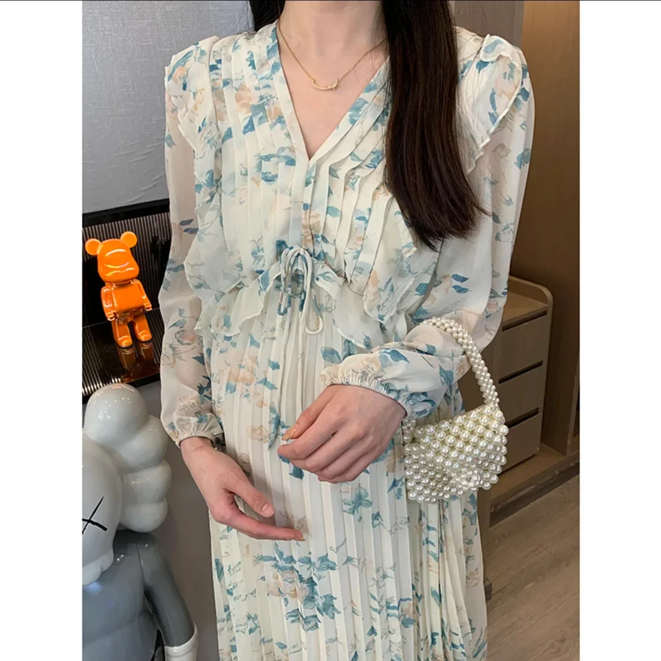 

2024 Japanese Style Fashion Printing Pregnant Women's Chiffon Floral Dress Ruffled V-Neck Long Loose Maternity Pleated Dresses