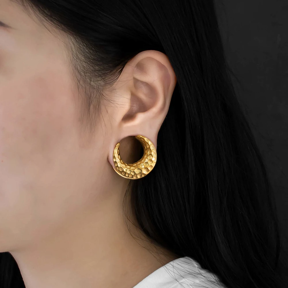 2pcs Star Moon Saddle Plugs for Stretched Ears
