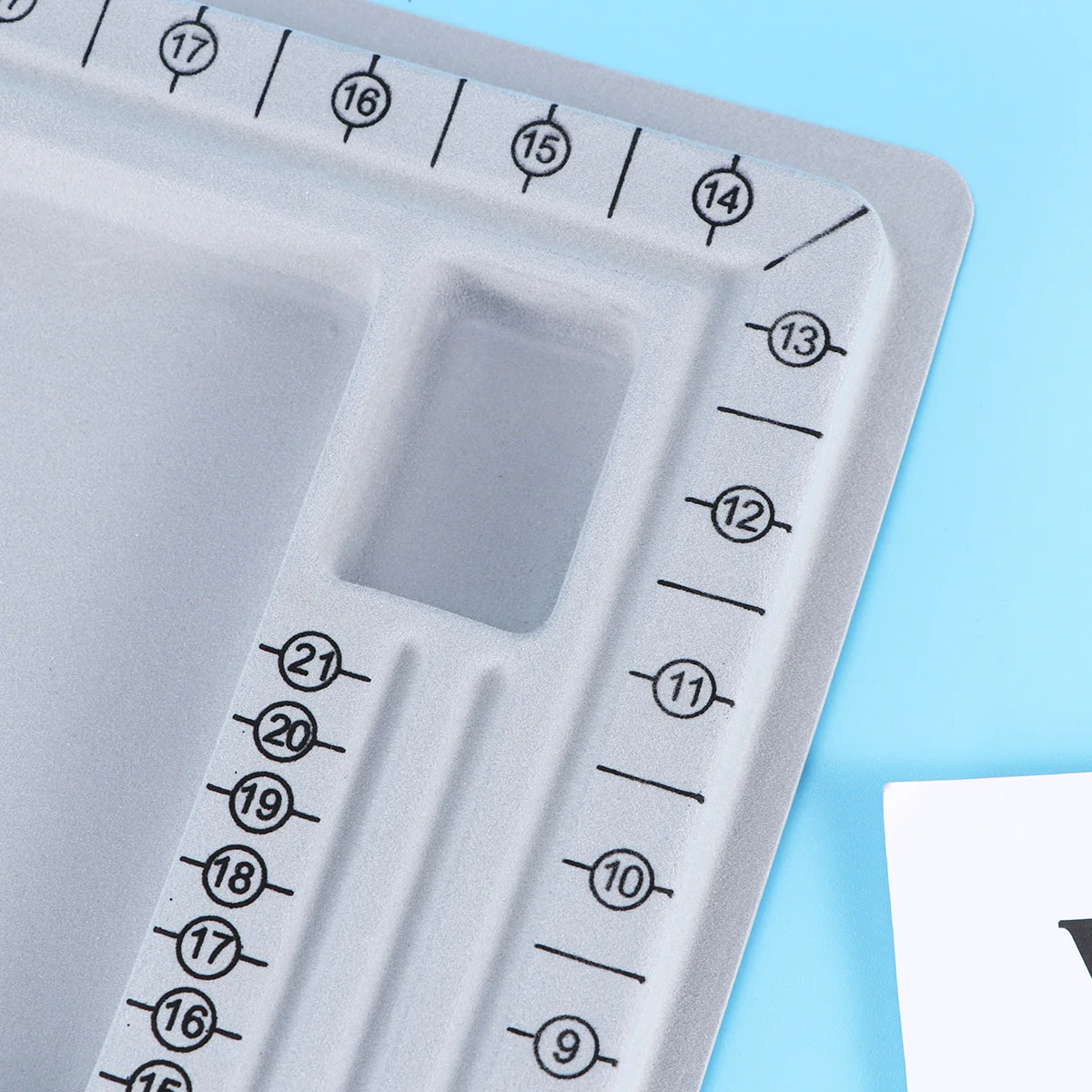 Tavole per la progettazione di perline Creazione di gioielli Collana Bracciale Strumento di misurazione Robusta tavola per perline Perline stabili Pickup facile Compatto