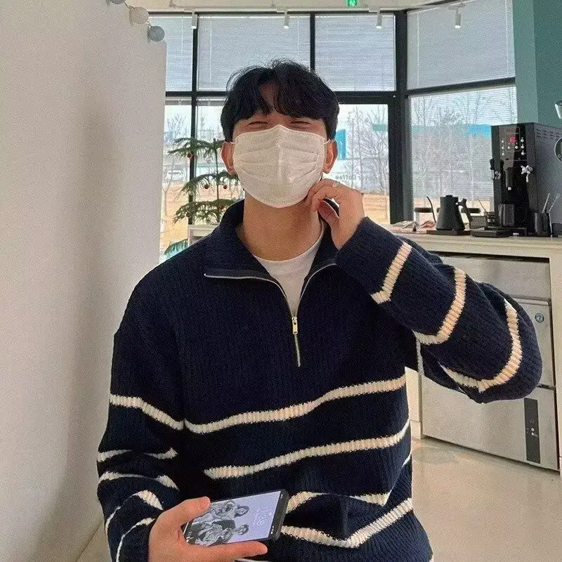 

Thiened f Zipper Striped Sweater Men's Stand Collar Loose Knitted Winter Faion Casual Polyester Fiber Long Sve