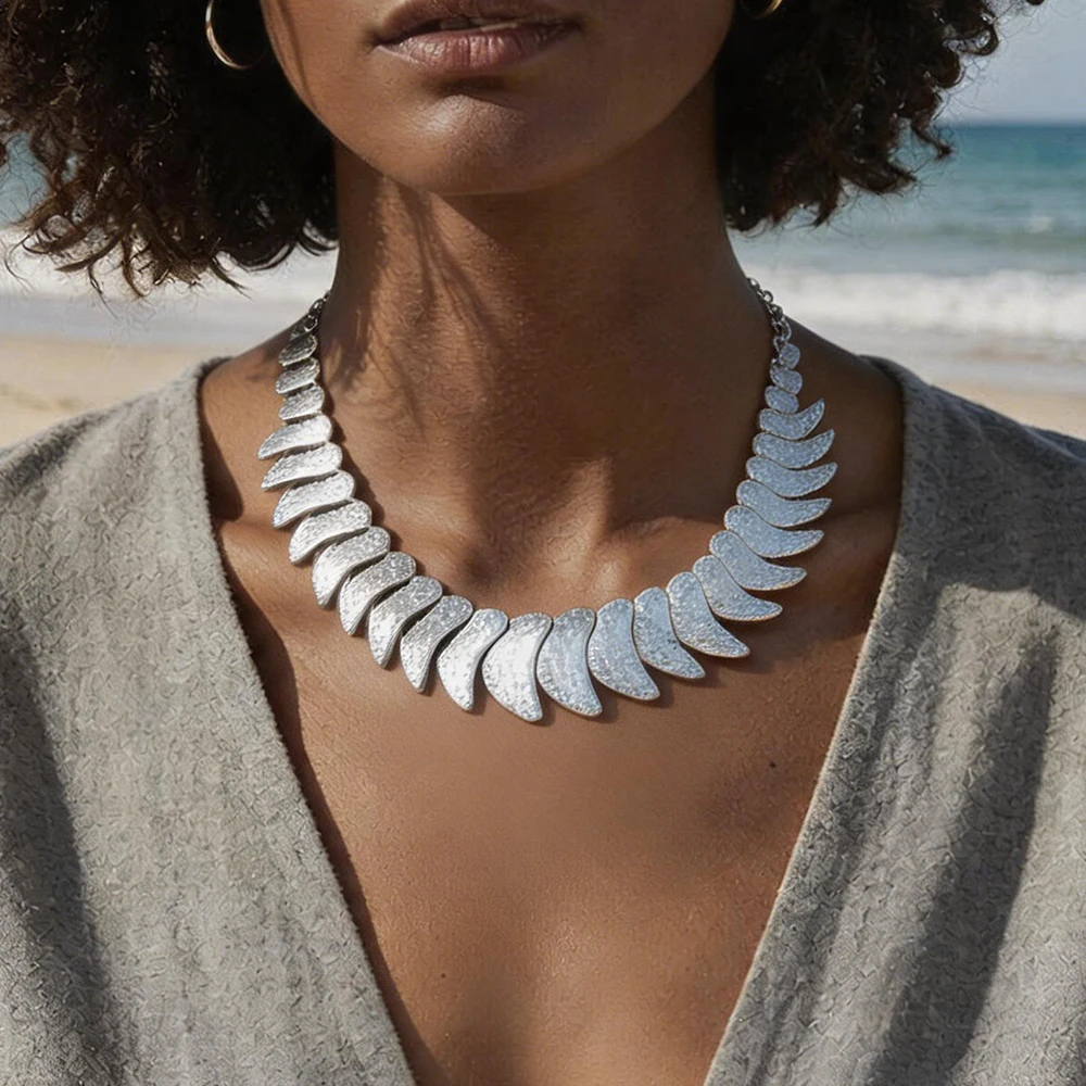 

ZAAA Vintage Teardrop Metal Plate Choker Necklaces for Women Exaggerated Geometric Statement Jewelry Neck Accessories
