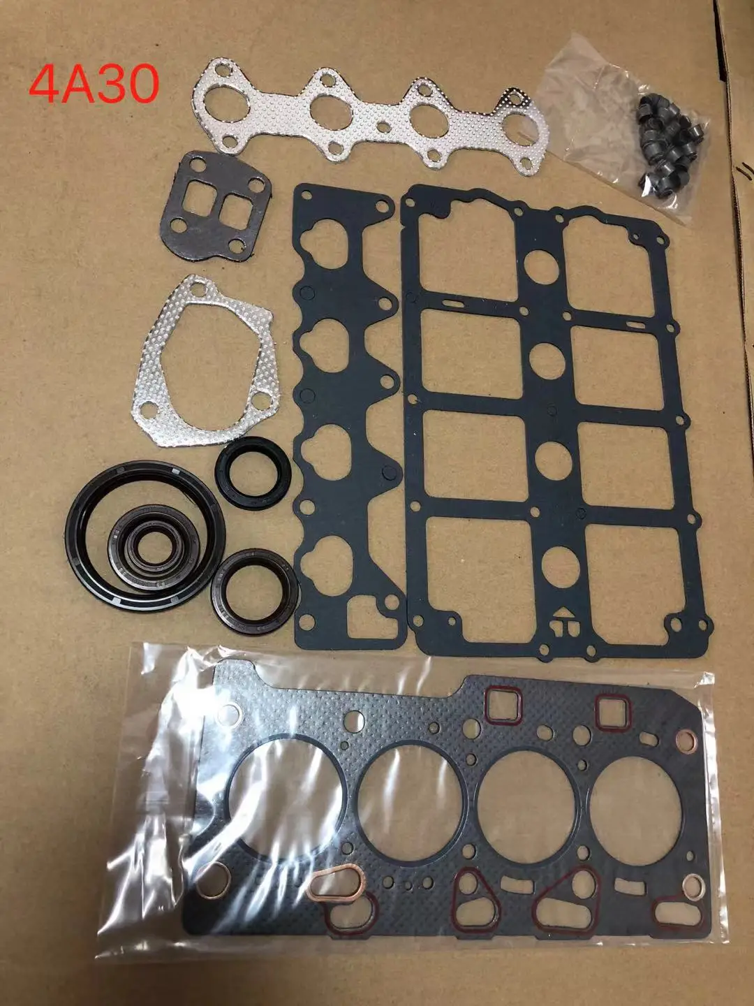 4a30 engine gasket kit for mitsubishi 4a30 cylinder head gasket MD974193  MD022569