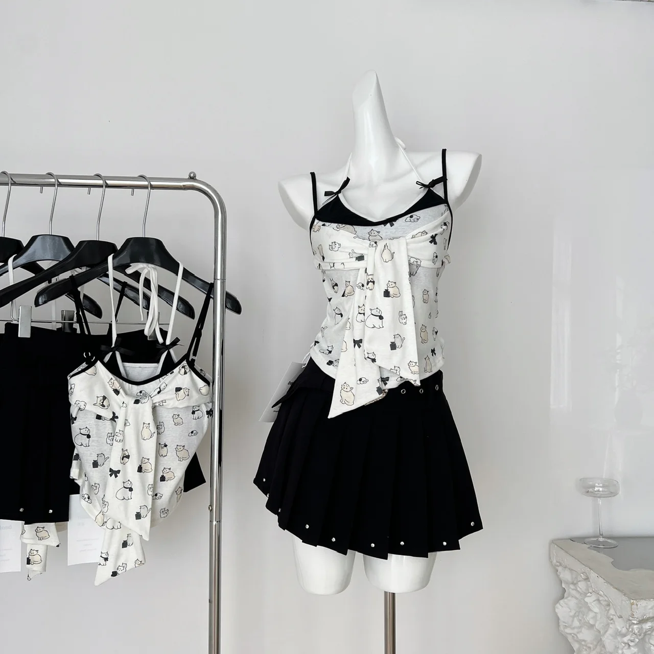 

Summer Women Korean Fashion Shoujo Cute Core Y2k Idols Outfits 2 Piece Set Coquette Gyaru Camisole Top + Kpop Mini Pleated Skirt