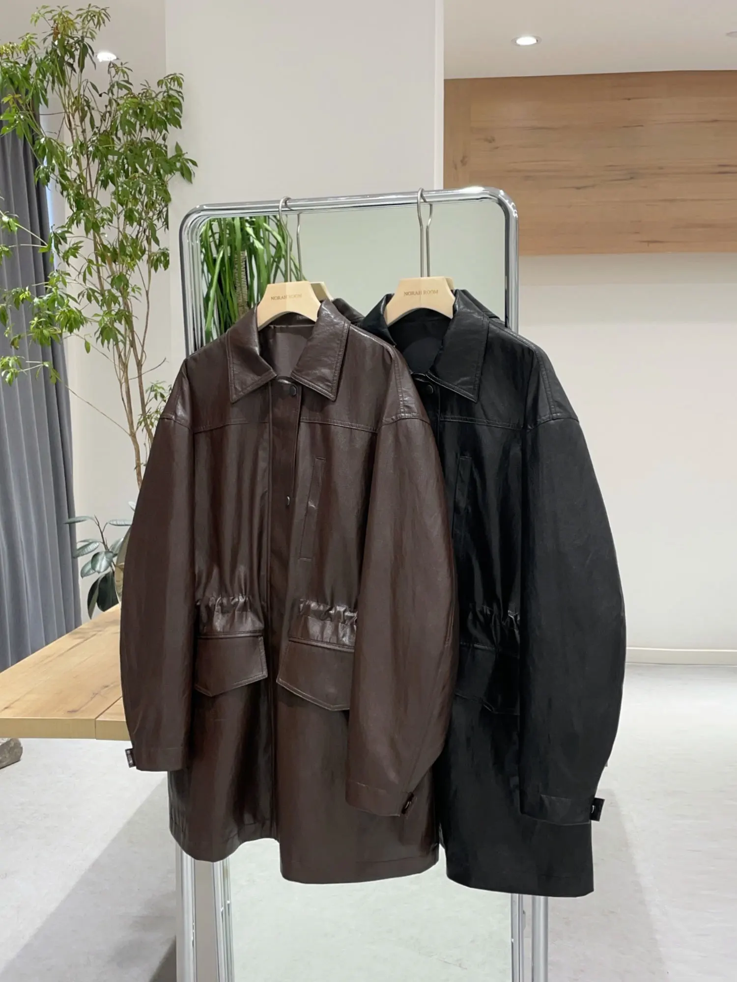 

Nok Xiaola, новинка осени 2024, новый бренд FP, домашнее пальто в стиле ретро с завязками из искусственной кожи, женское кожаное пальто Jaet