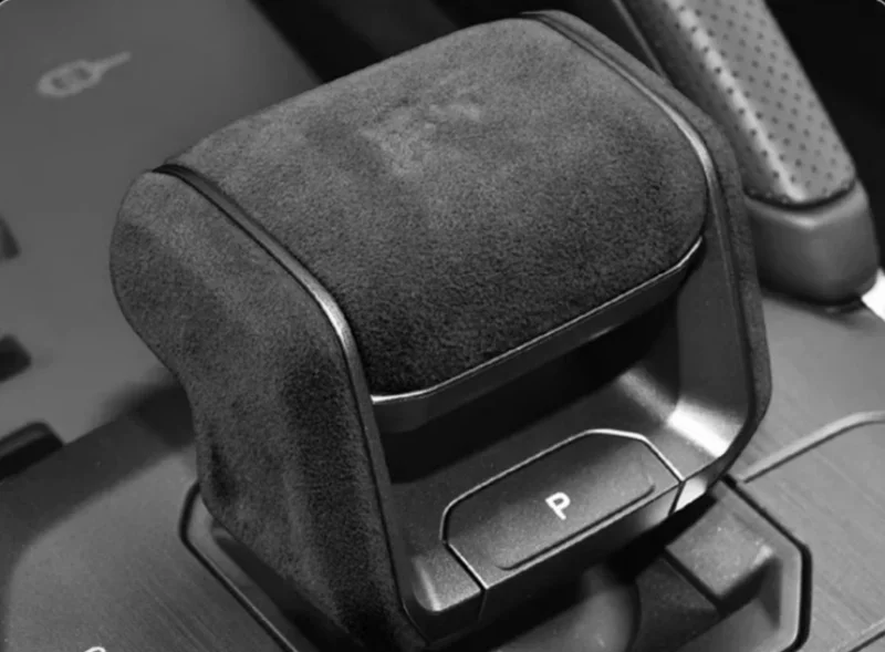 

Car Central Control Gear Handle Cover Fit for Jetour Traveller T2 2023 2024 2025 Modified Suede Central Control Gear Head