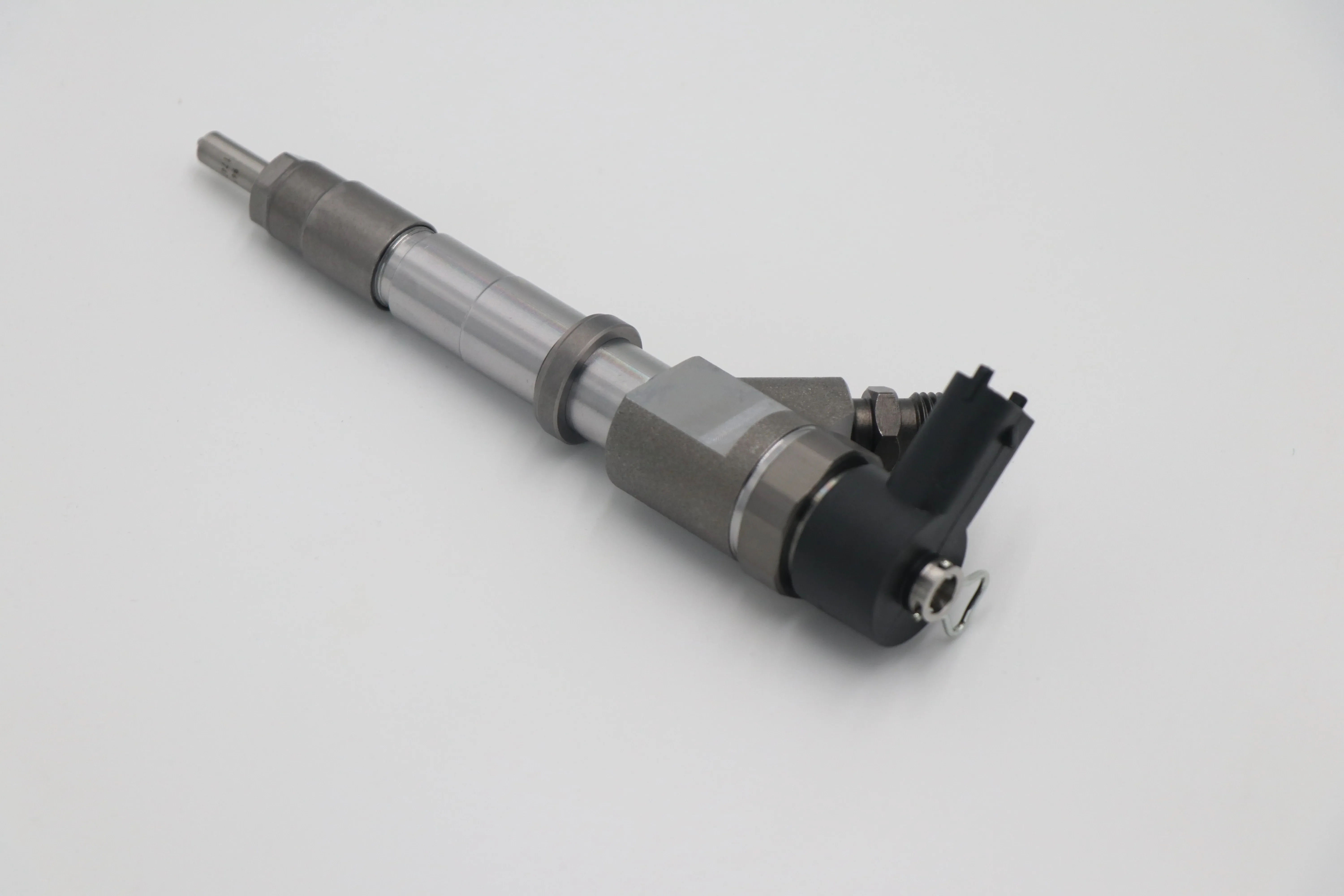 0445120126 Common Rail Diesel Injector Compatible With Mitsubishi YN33CRD Kobelco SK135-8 SK140-8 SK140-8