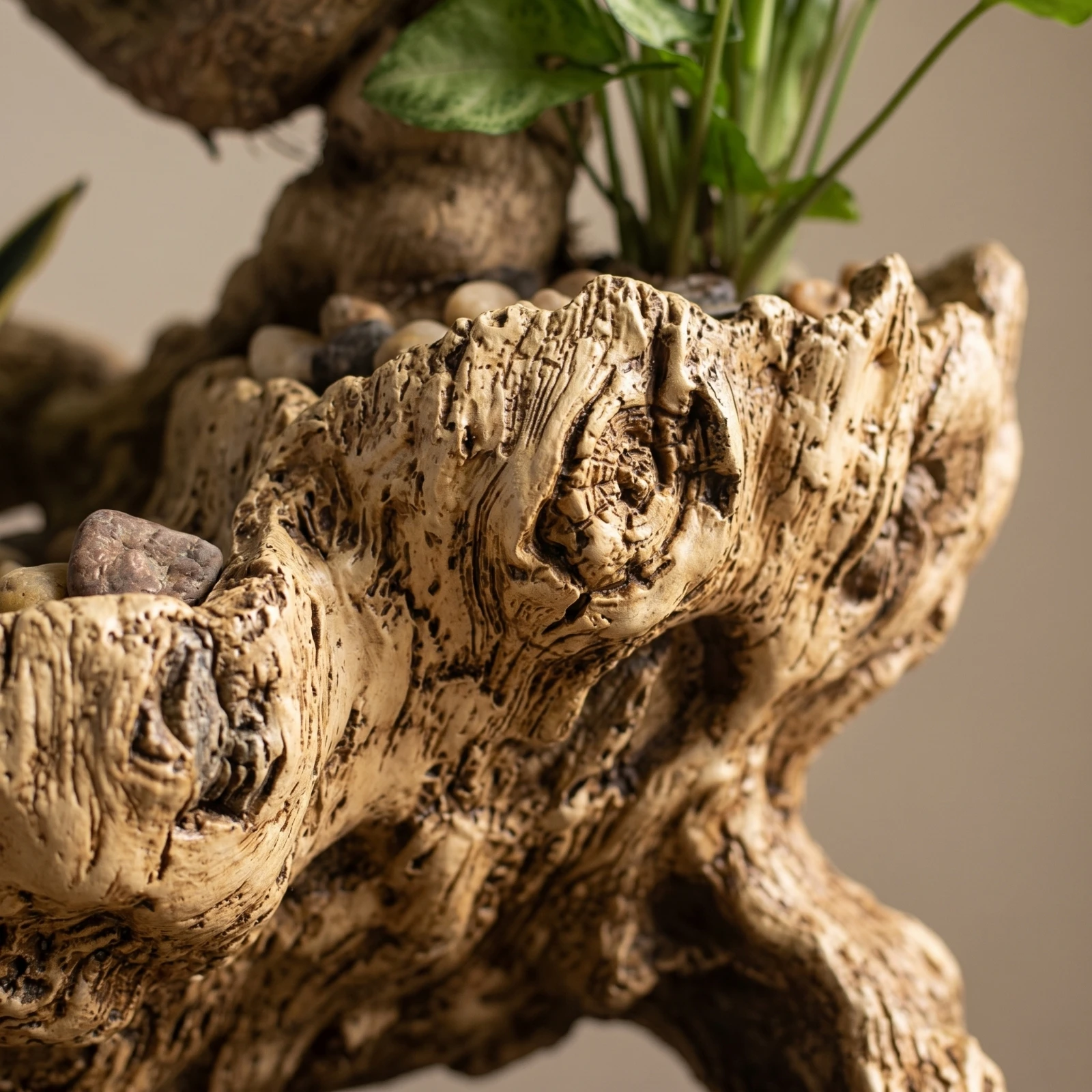 Tree Root Planter Lightweight Imitation Wood Planter Succulent Pot Realistic Faux for Plant Enthusiasts, Home Decor, Office Desk