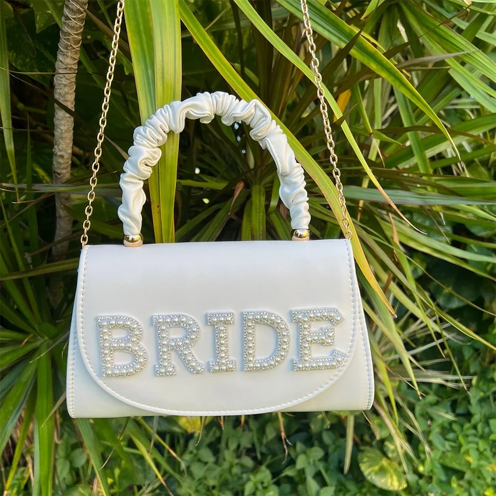 Luxuriöse weiße Braut-Perlen-Umschlagtasche „Bride to be“ – Geschenke für die Brautparty, Brautclutch, Brautjungferngeschenk, Foto-Requisiten für den Hochzeitstag – Detail 3