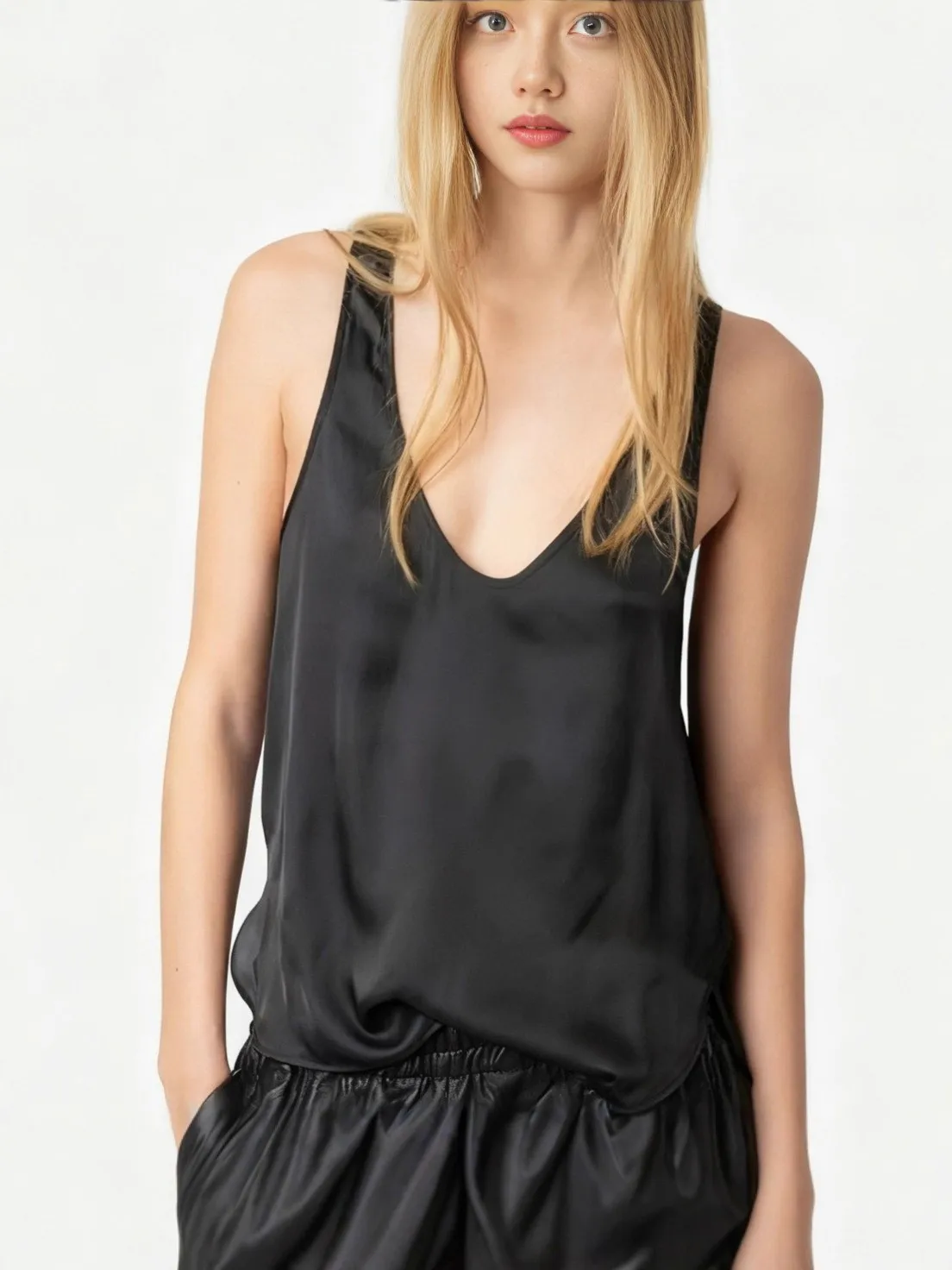 Women's vest for summer 2025 casual and simple with a large U-neck wearing a camisole top and pajamas