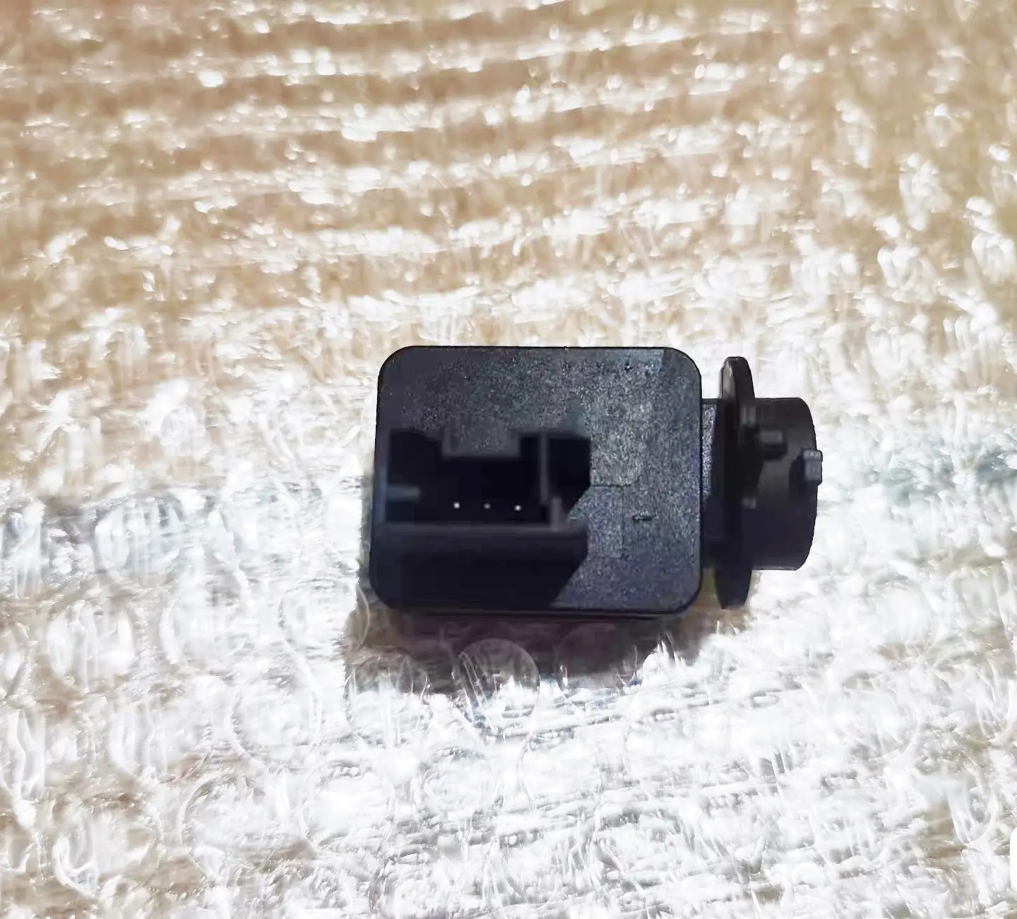1PCS/LOT S3183002 Air Quality Sensor Suitable for Peugeot 4008/5008, Citroën C5 TSI, DS7 models. Brand new genuine product.