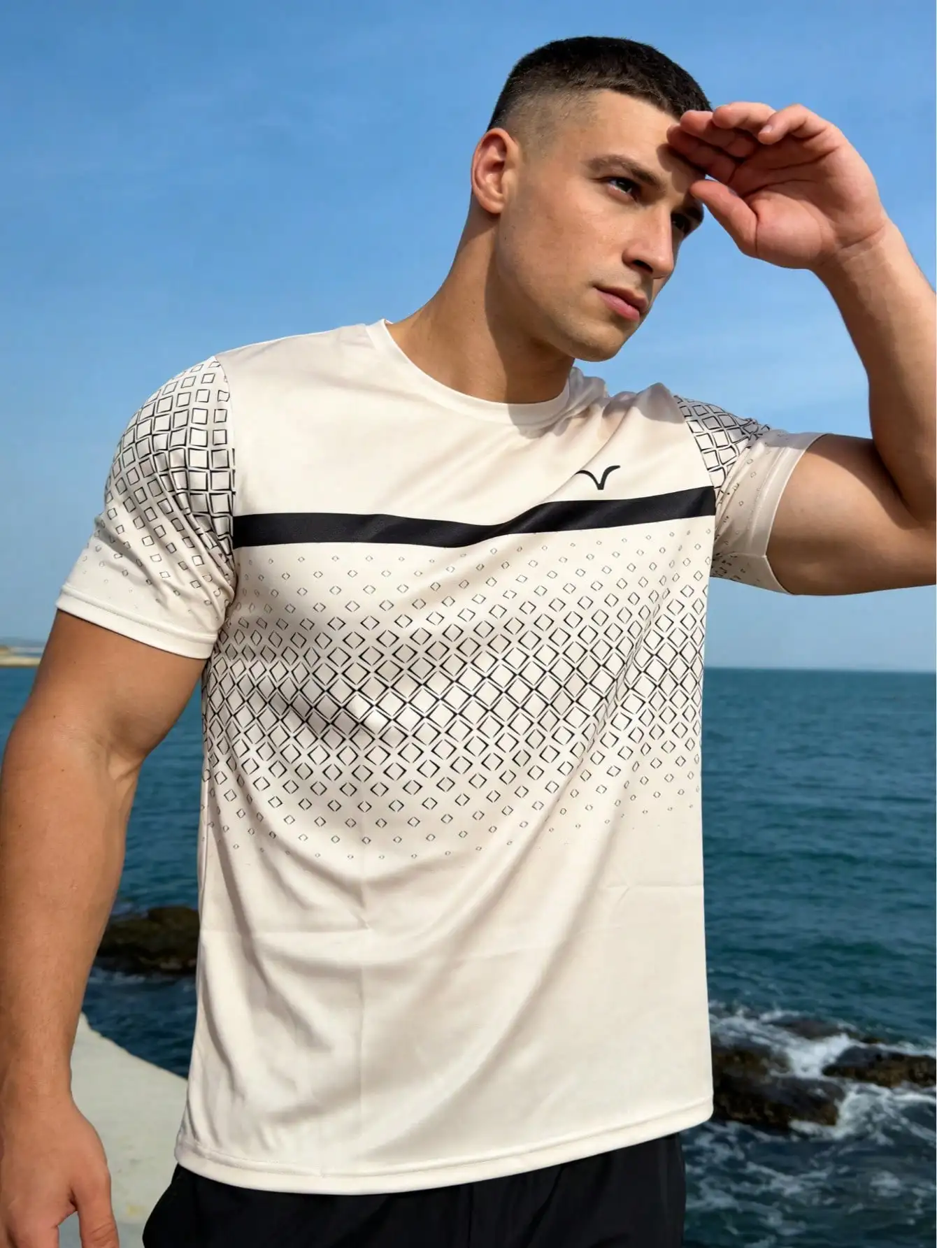

Men's Geometric Diamond Print Short Sleeve T-Shirt, Breathable Polyester, Minimalist Summer Top