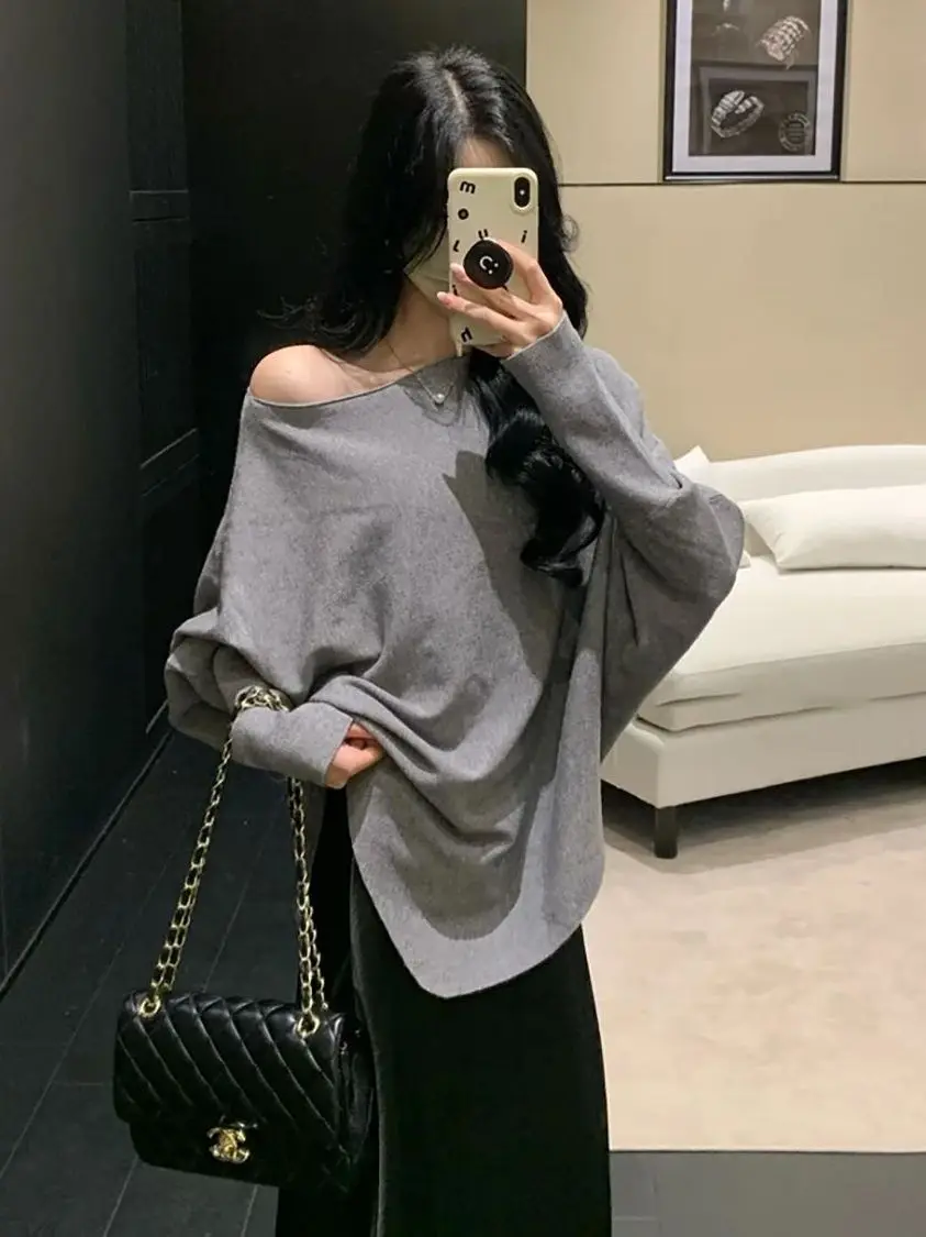 

Sexy Soft Knitted Sweater Women's Early Autumn 2025 New Lazy Style Irregular Shoulder Beautiful Small Top Retro Knitting