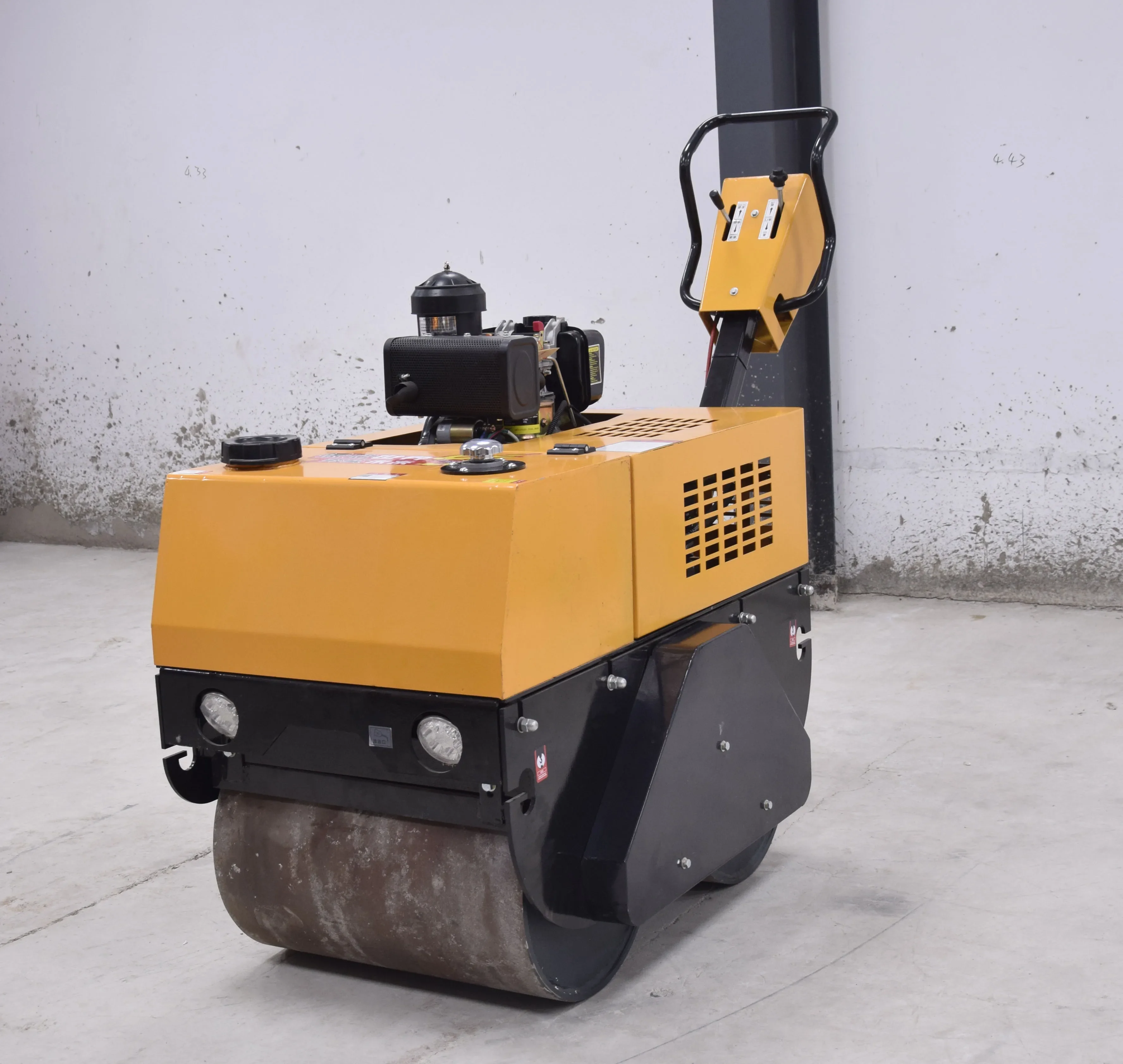 Hand-held Single and Double Wheel Road Roller Small Vibratory Compaction Diesel and Gasoline Road Roller