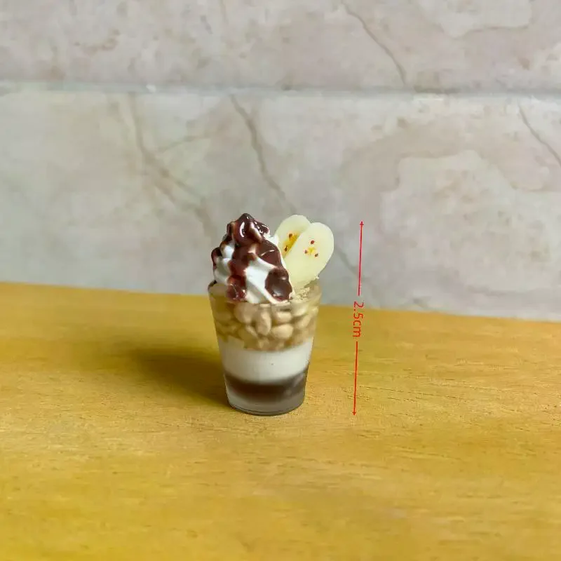 1 pçs mini simulação copo de sorvete modelo brinquedo em miniatura banana pudim casa de bonecas para boneca acessório sobremesa loja decoração crianças presente