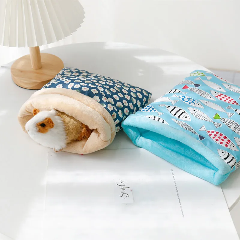 Small Pet Hamster Guinea Pig Small Nest Pet Hedgehog Squirrel Hamster Bed Comfortable Warm House Sleeping Bag for Winter