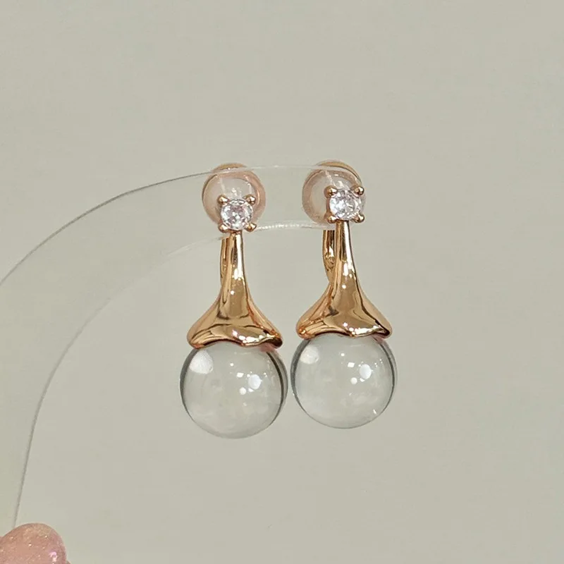 

Sweet perfume bottle earrings female ins style girl heart earring luxury niche design high-level versatile ear jewelry