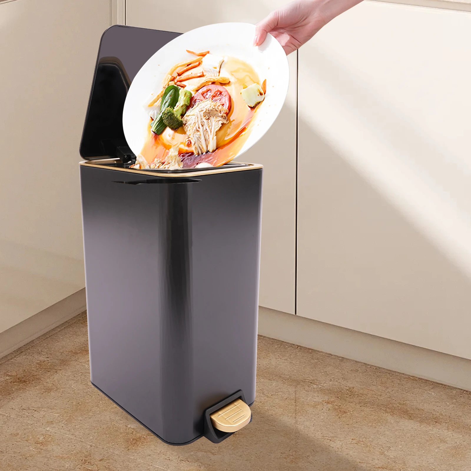 

Элегантный мусорный бак черного золота на 12 л с надежной крышкой, бесконтактная ножная педаль, компактный дизайн для кухни, ванной комнаты, дома