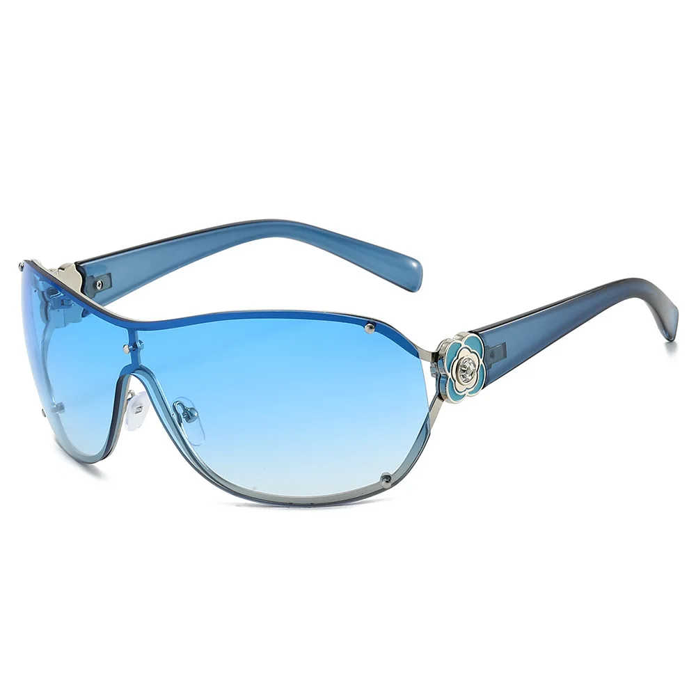 Lunettes de soleil enveloppantes surdimensionnées |   Accent camélia diamant, style de mode élégant