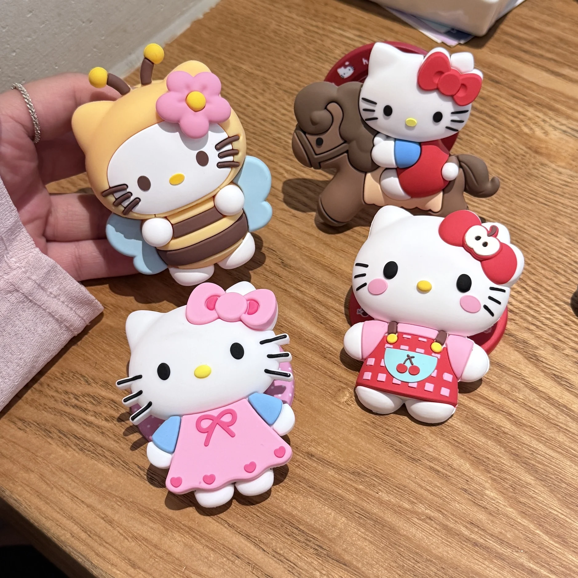 Cartoon Kawaii Stil Silikon Saugmagnet Handyhalter für Hello Kitty Praktisches praktisches bevorzugtes Geschenk Must-Haves